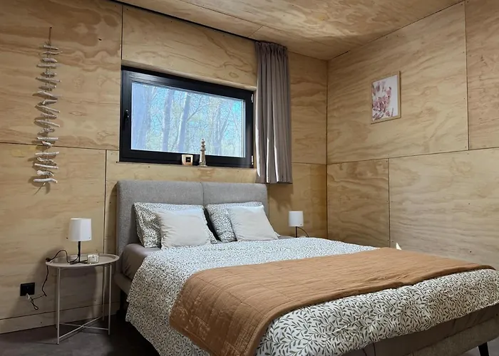 بوتيل Sunset Hausbot براتسيلافا