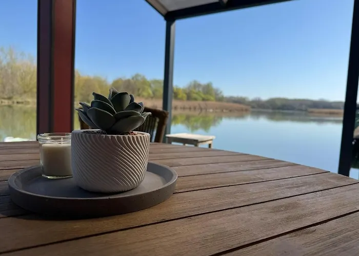 Sunset Hausbot براتسيلافا