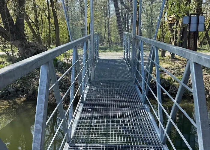 Sunset Hausbot براتسيلافا