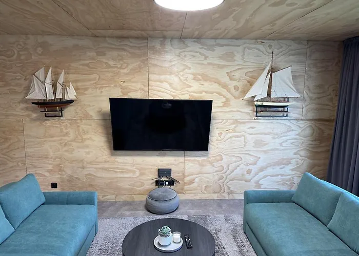 Sunset Hausbot Tekne Bratislava