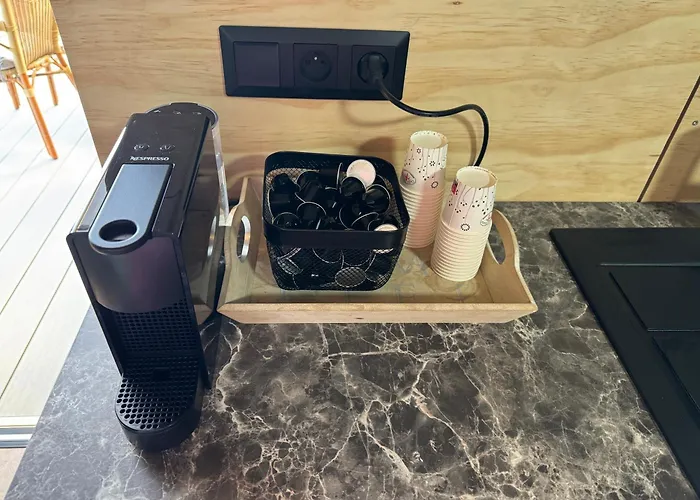 Sunset Hausbot بوتيل *