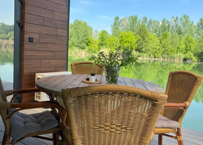 보트호텔 Sunset Hausbot 브라티슬라바