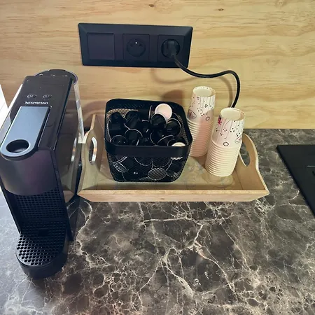 Sunset Hausbot Botel *